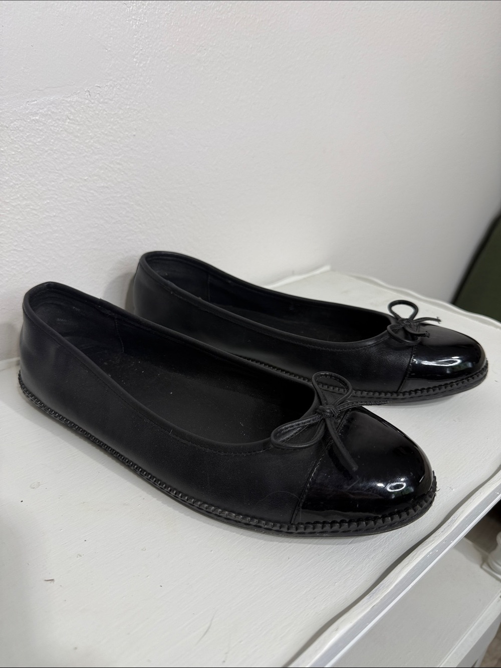 Blondo Black Patent Toe Ballet Flats with Bow